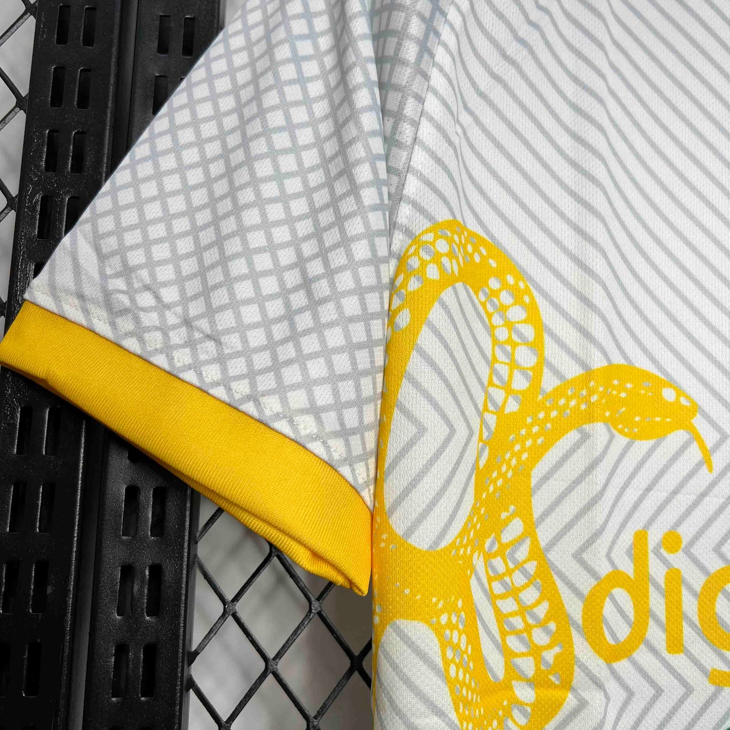 Inter Yellow Snake Kit (Pre-order)