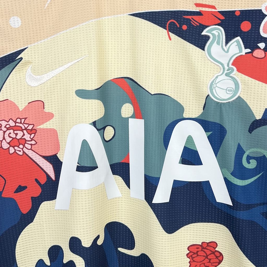 Tottenham Spurs Hokusai Kit (Pre-order)