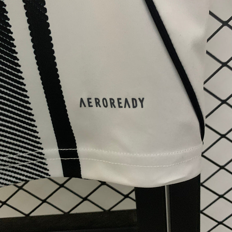 Juventus 25/26 Home Kit (Pre-order)