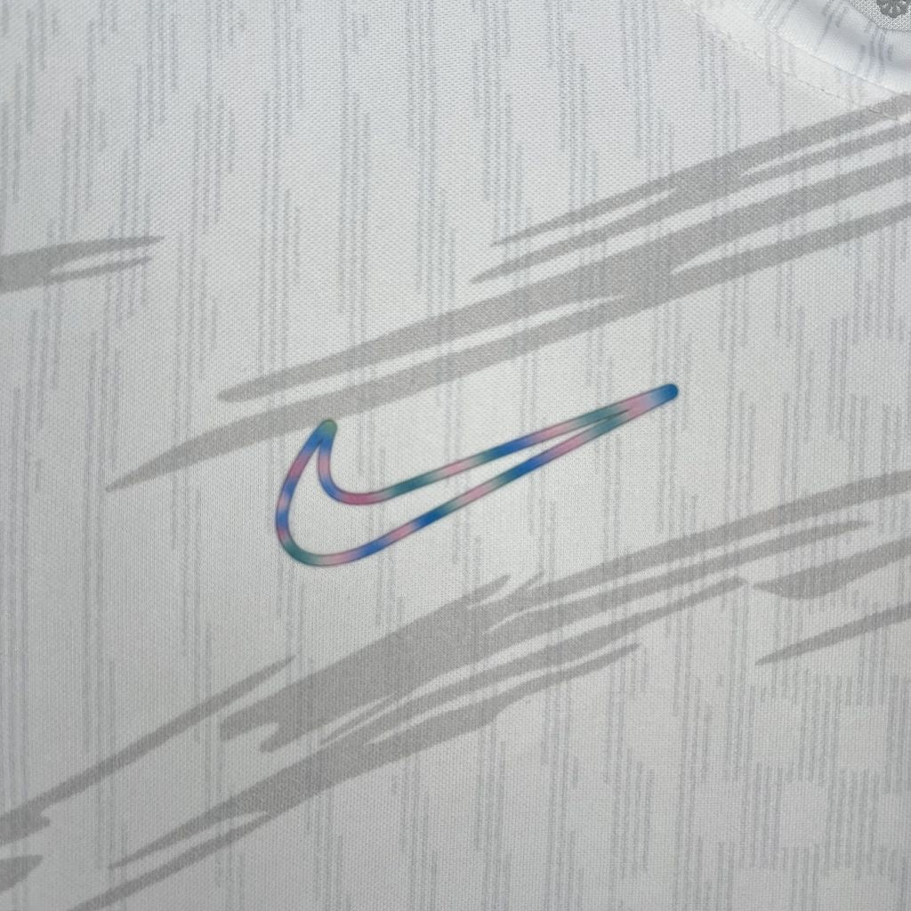 Barcelona White Chrome Kit (Pre-order)