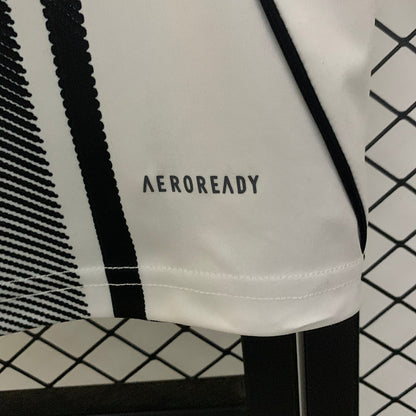 Juventus 25/26 Home Kit (Pre-order)